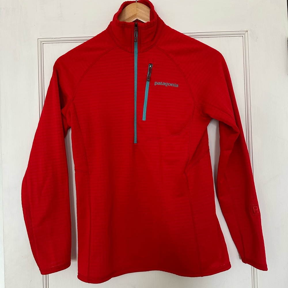 Patagonia R1 Women’s XS Red
